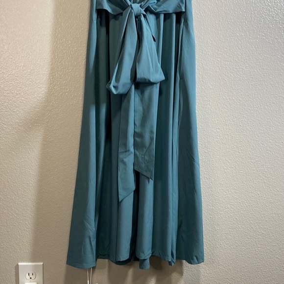 NWT HALARA Breezeful V neck Short Sleeve Pockets Tie Back Travel Midi Dress Sz M - Picture 6 of 11